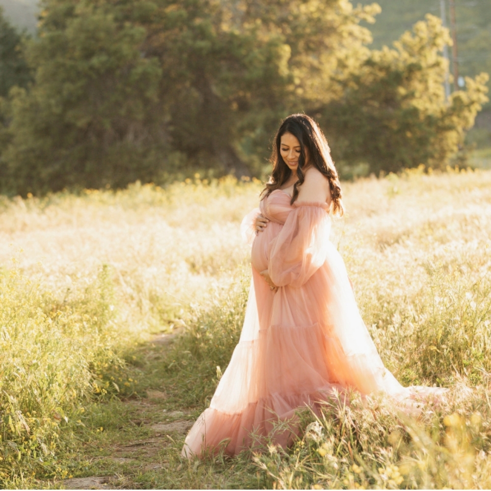 Rose pleated Tulle maternity gown with puff sleeves